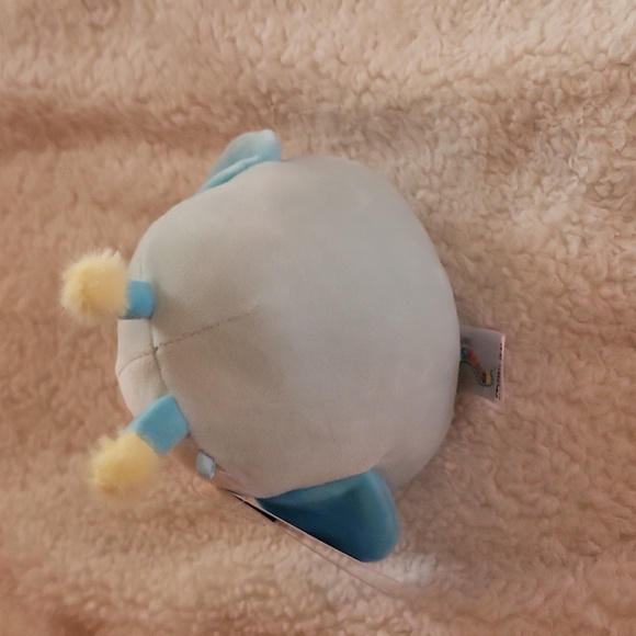 5" Giles the Blue Grasshopper Squishmallow - Picture 2 of 4